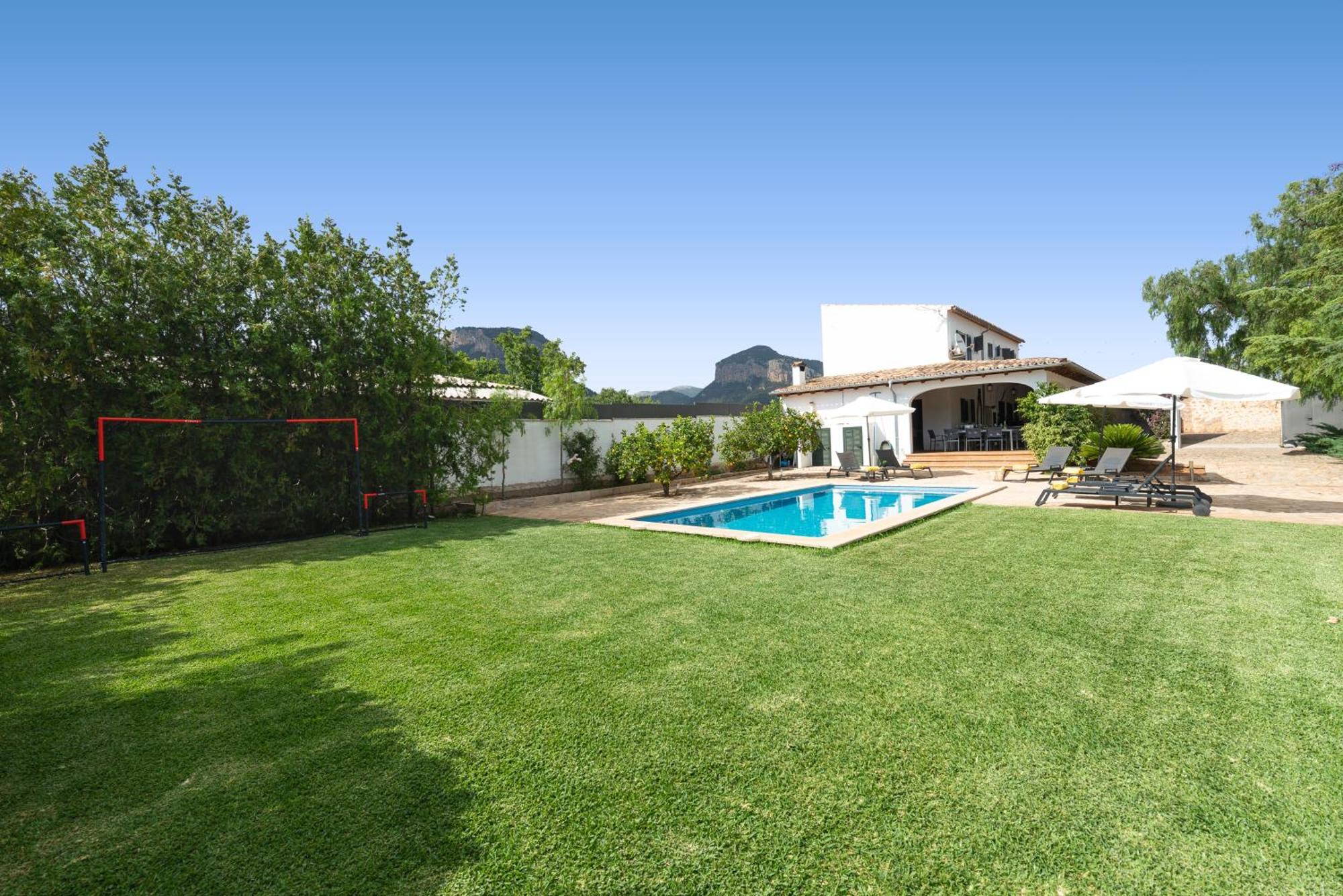 Camproig Holiday Home Alaró Exteriér fotografie