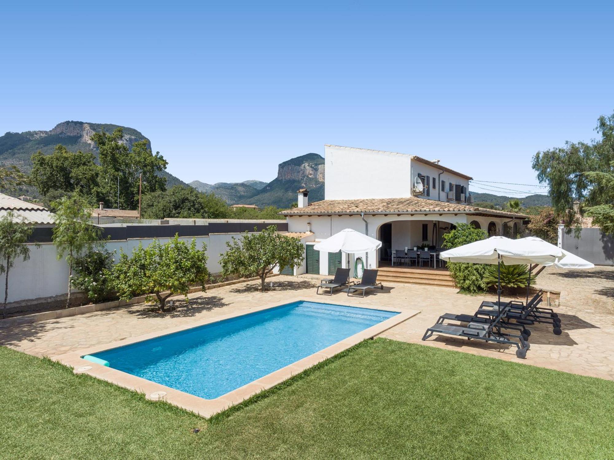 Camproig Holiday Home Alaró Exteriér fotografie